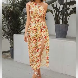 Drawstring Cut out floral Dress- NWT